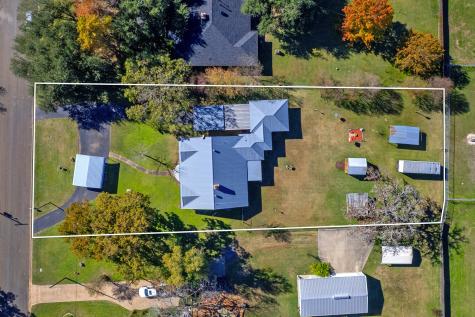 409 W Morgan Street Franklin TX 77856
