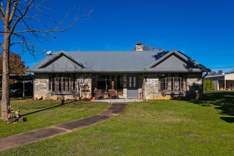 409 W Morgan Street Franklin TX 77856