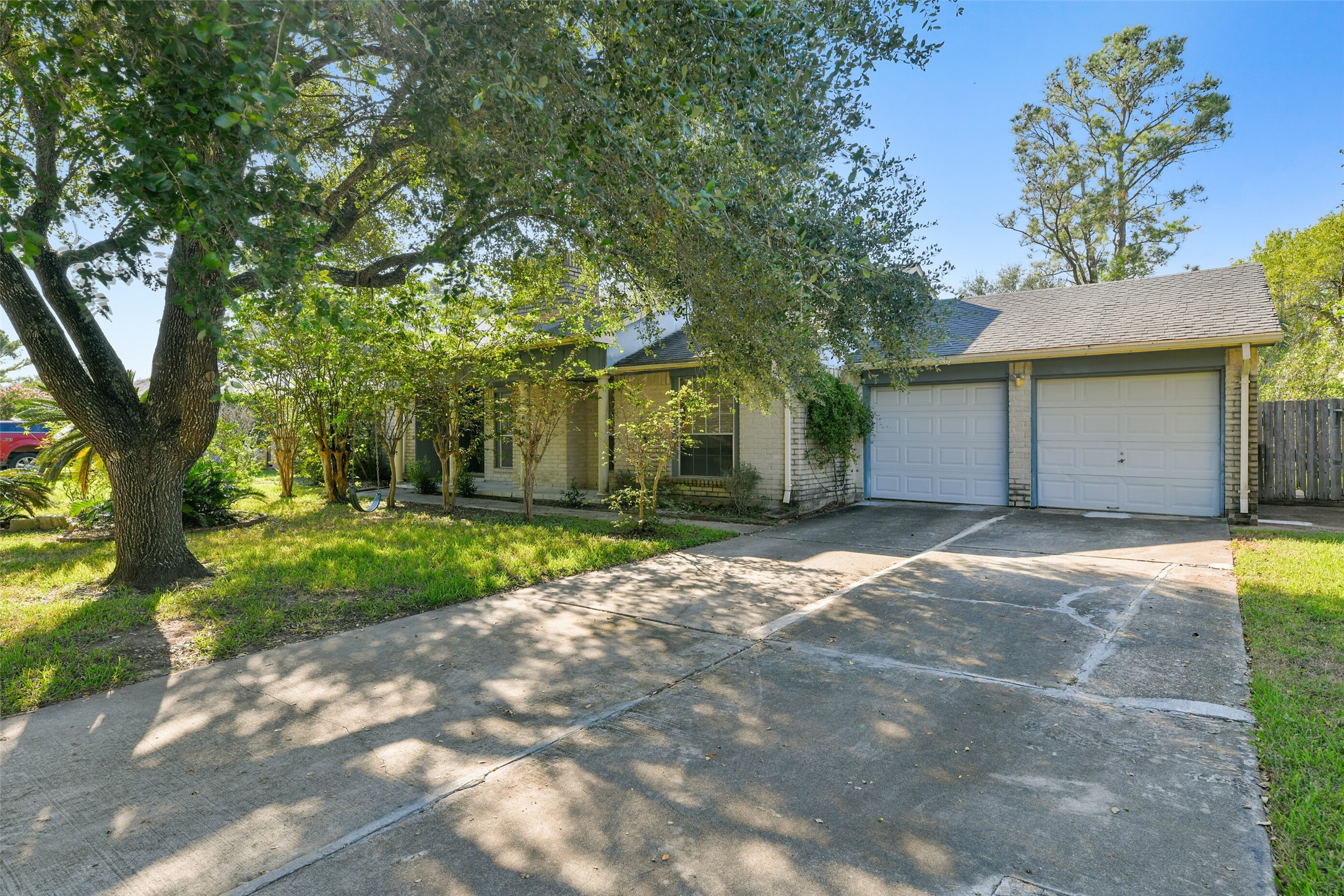 1303 Frontier Lane Friendswood TX 77546