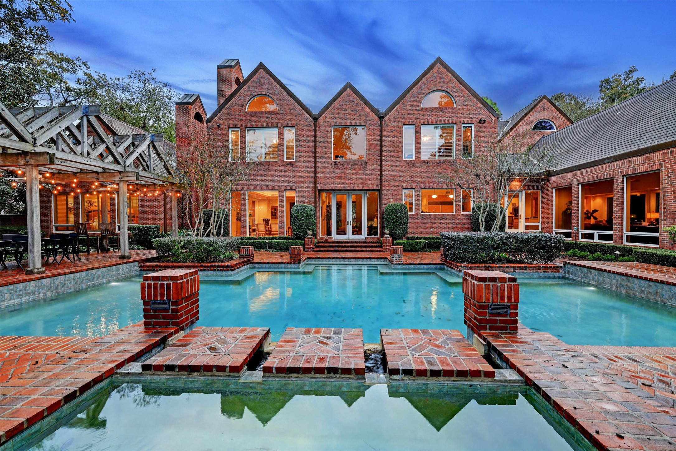 427 W Alkire Lake Drive Sugar Land TX 77478