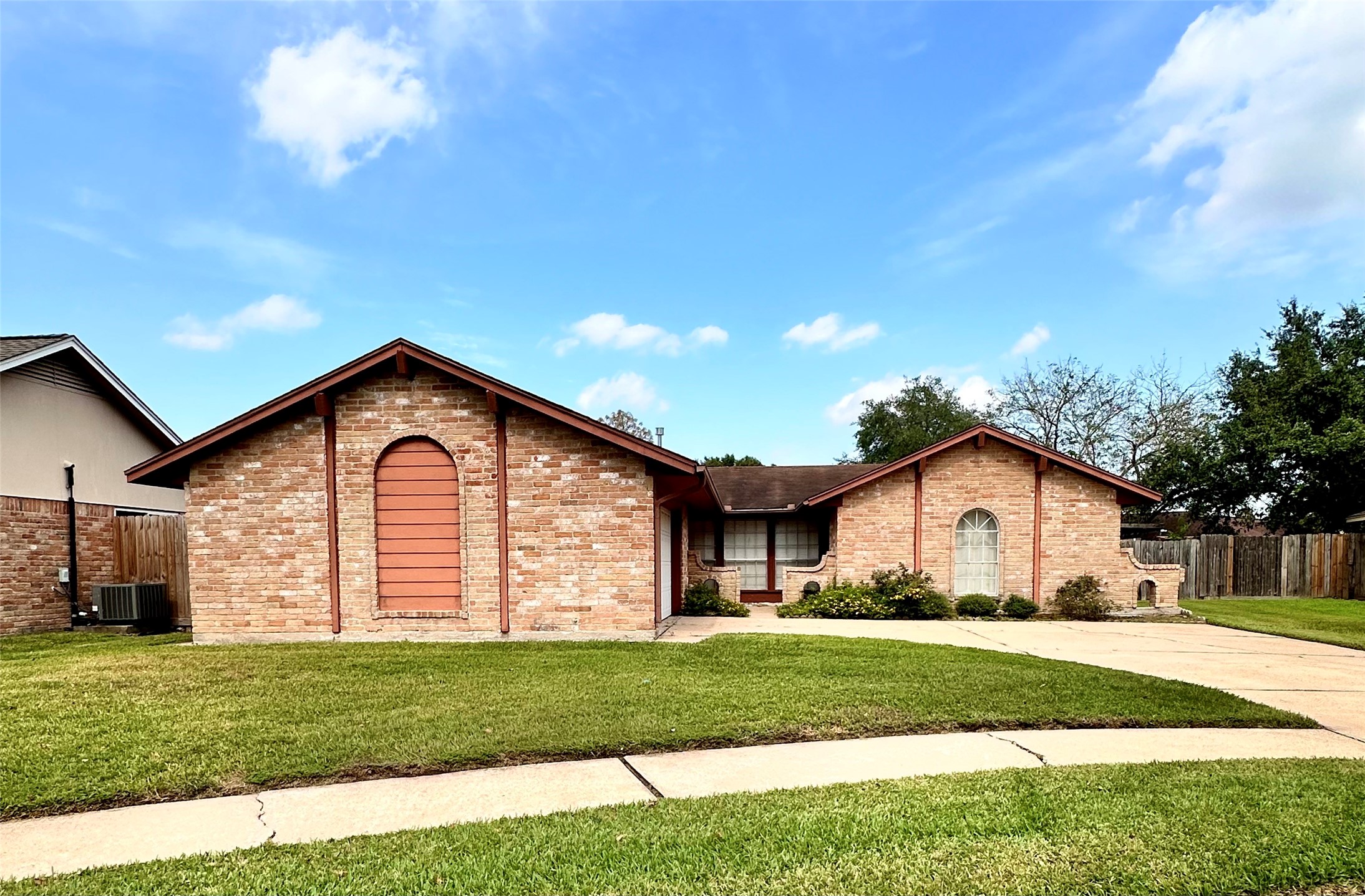 10423 Sagetrail Drive Houston TX 77089