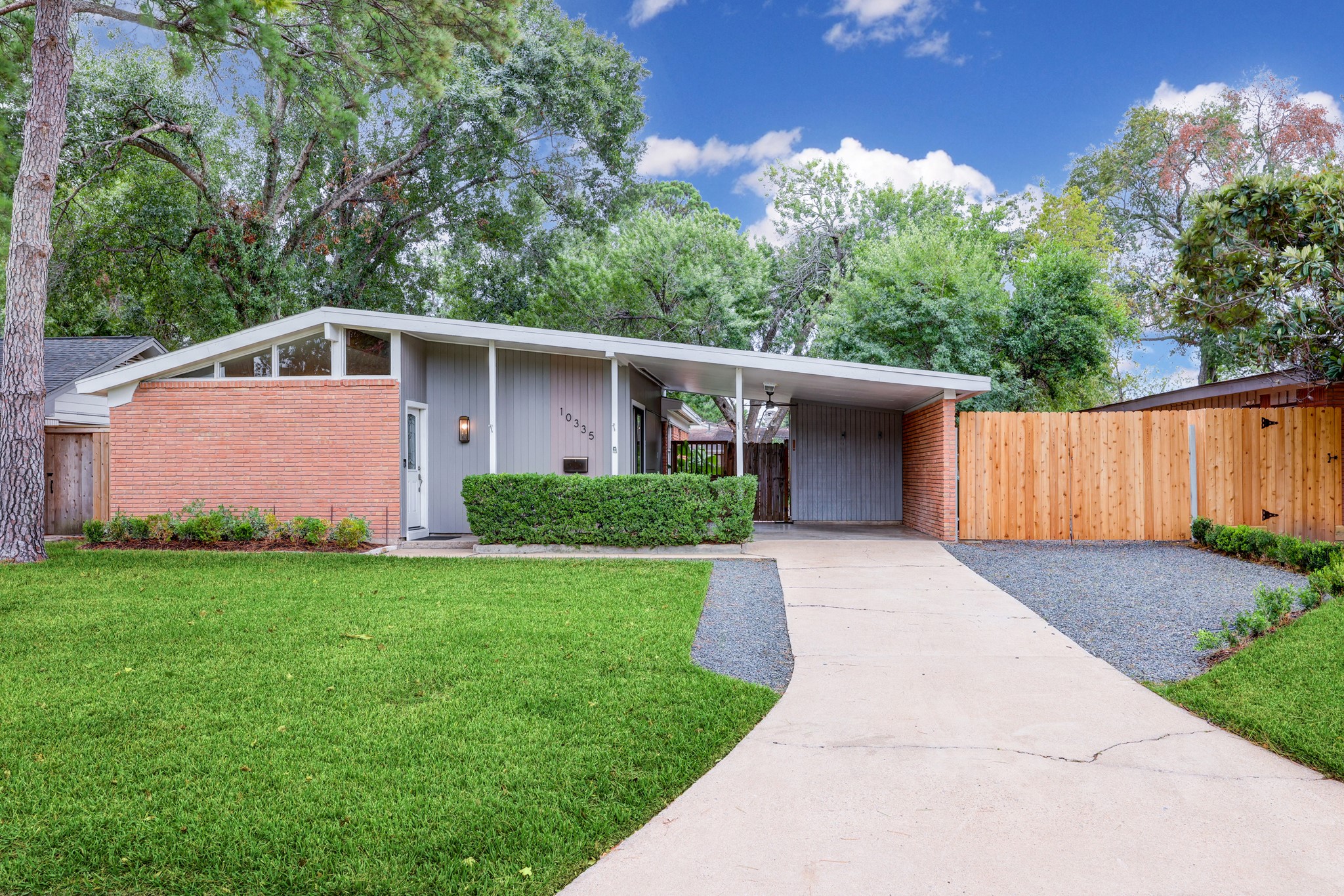 10335 Brinwood Drive Houston TX 77043