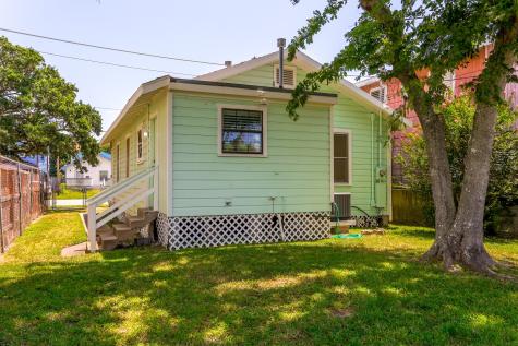 1523 22nd Street Galveston TX 77550