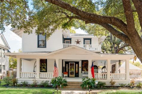 606 N Dallas Street Ennis TX 75119