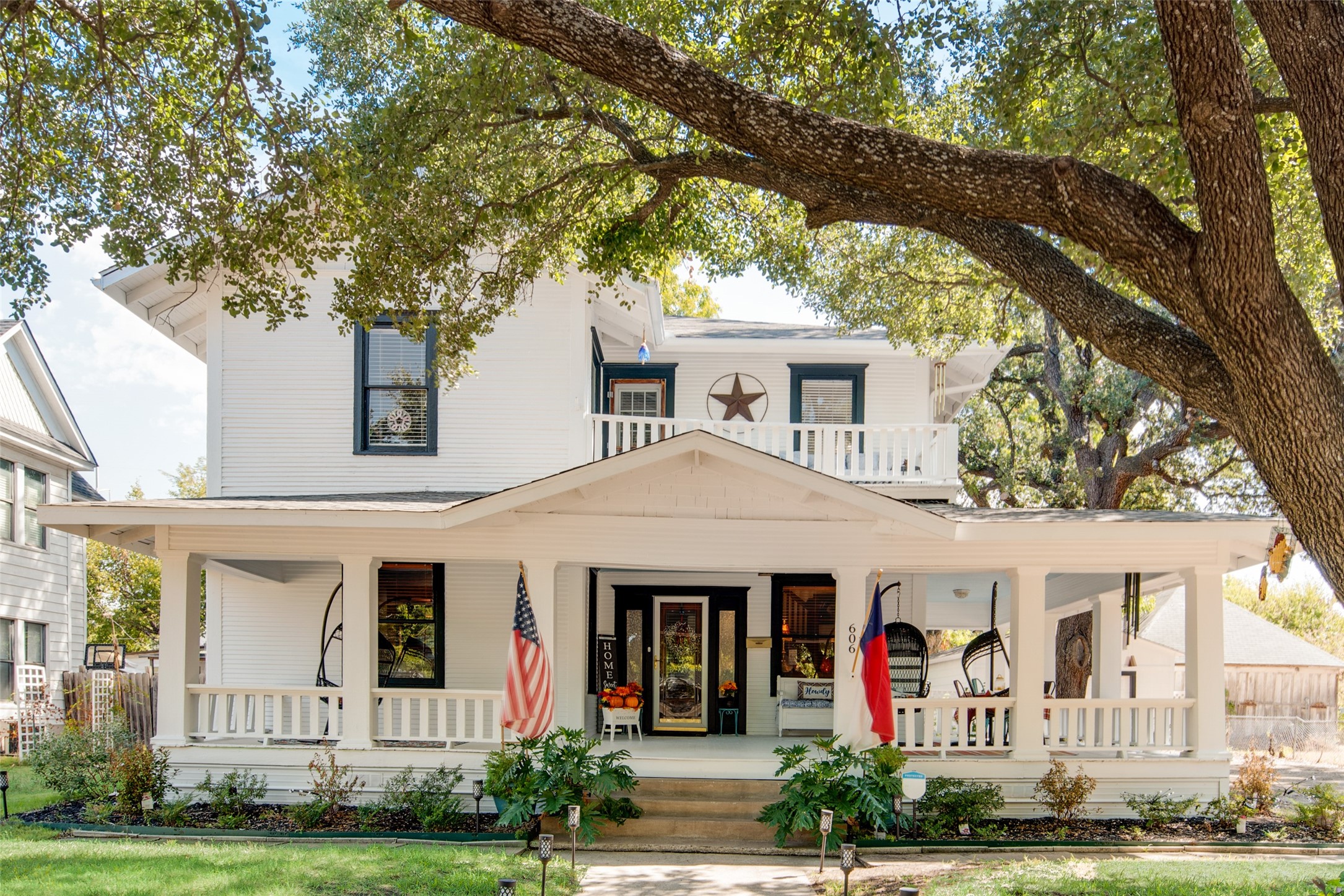 606 N Dallas Street Ennis TX 75119