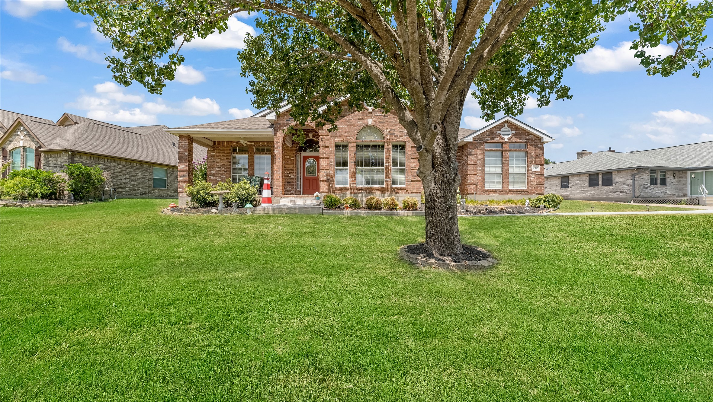 7182 Kingston Cove Lane Willis TX 77318