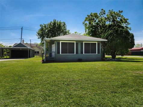 806 S Iowa Street La Porte TX 77571