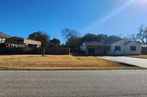 1307 W Houston Drive La Marque TX 77568