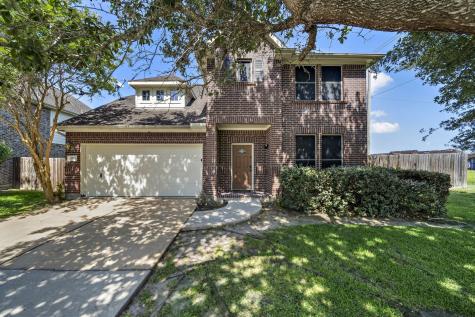 3915 Travis Lake Court Pearland TX 77581
