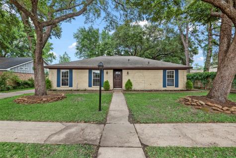 1915 Cobble Creek Drive Houston TX 77073