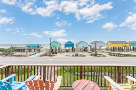 2433 Audubon Avenue Gilchrist TX 77617