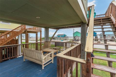 2433 Audubon Avenue Gilchrist TX 77617