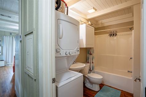2433 Audubon Avenue Gilchrist TX 77617