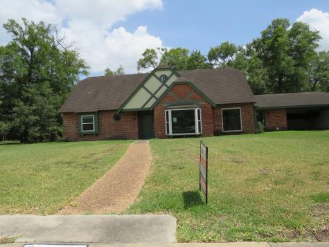 807 Oak Leaf Street La Porte TX 77571