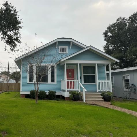 5111 Avenue O 1/2 Galveston TX 77551
