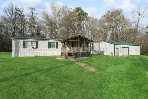 32 County Road 2327 Dayton TX 77535
