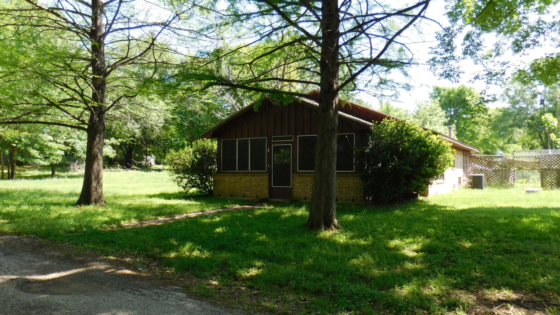 4 Lake Drive Huntsville TX 77320