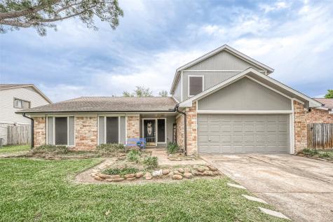 9823 Sagecastle Lane Houston TX 77089