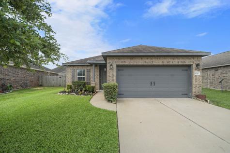 1027 Cash Street Alvin TX 77511