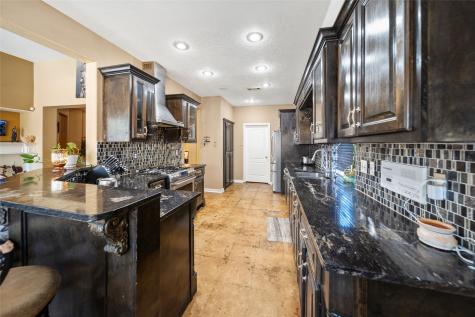 1605 Gatecreek Drive Pearland TX 77581