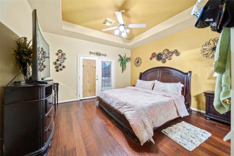 1605 Gatecreek Drive Pearland TX 77581