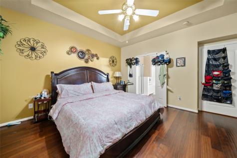 1605 Gatecreek Drive Pearland TX 77581