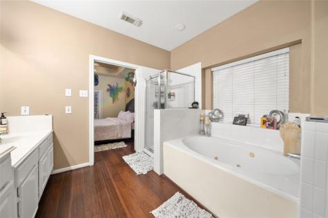 1605 Gatecreek Drive Pearland TX 77581