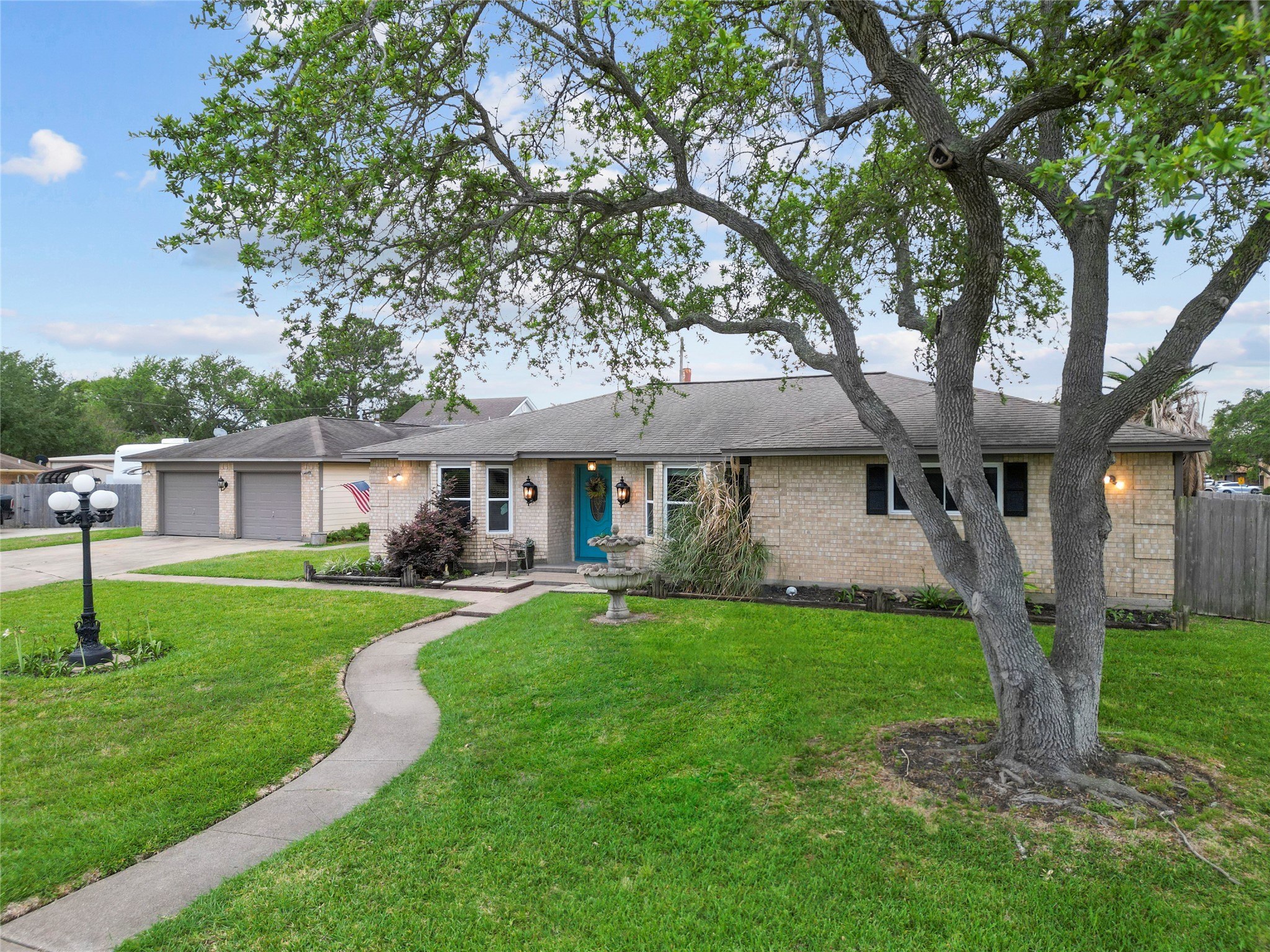 2713 20th Avenue N Texas City TX 77590