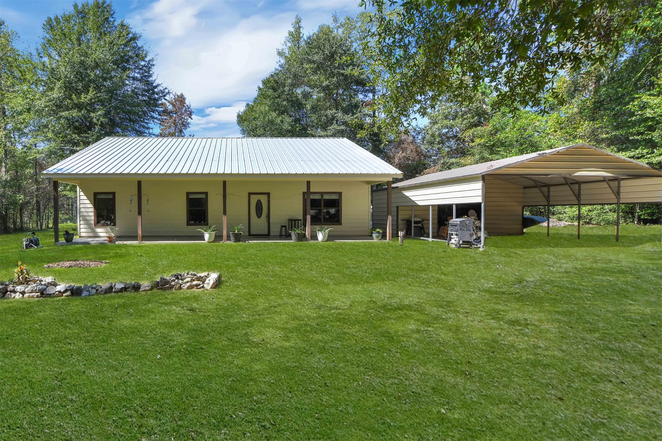 136 W Forest Lane Coldspring TX 77331