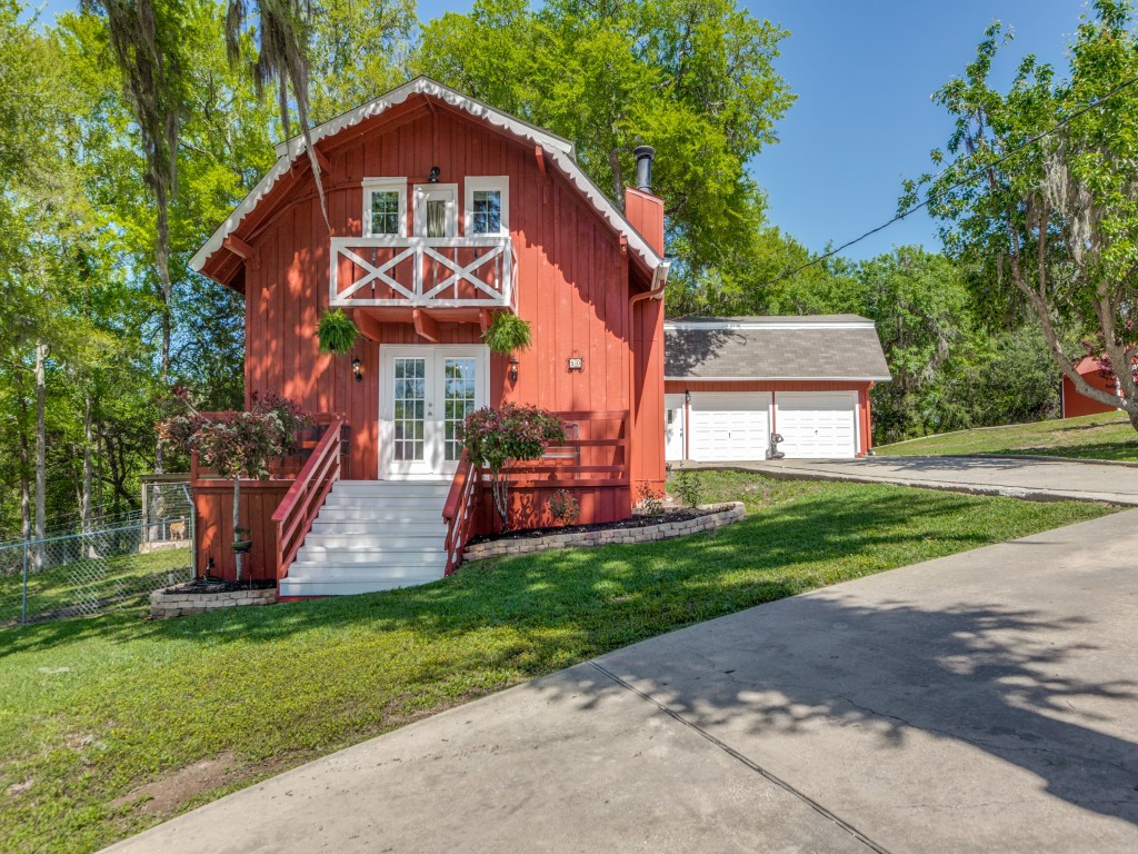10 Elm Ridge Circle Coldspring TX 77331