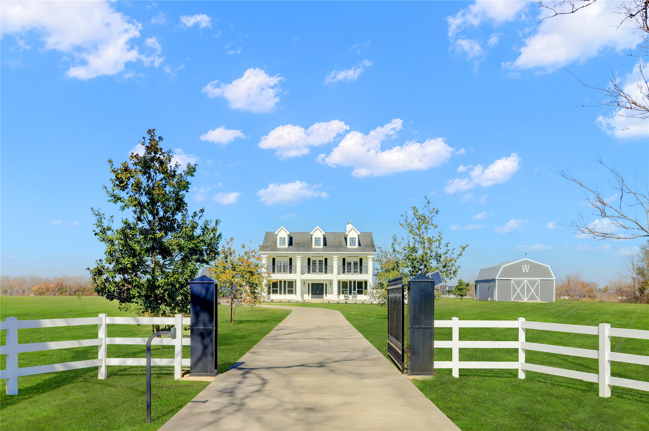 802 County Road 34 Angleton TX 77515