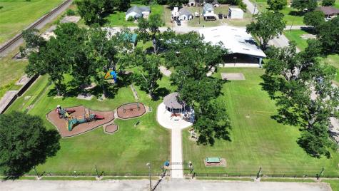 1721 Main Street Danbury TX 77534