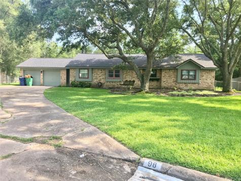 98 Shady Oak Court Alvin TX 77511
