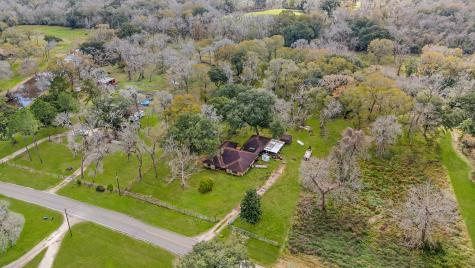 1705 Colony Lane Angleton TX 77515