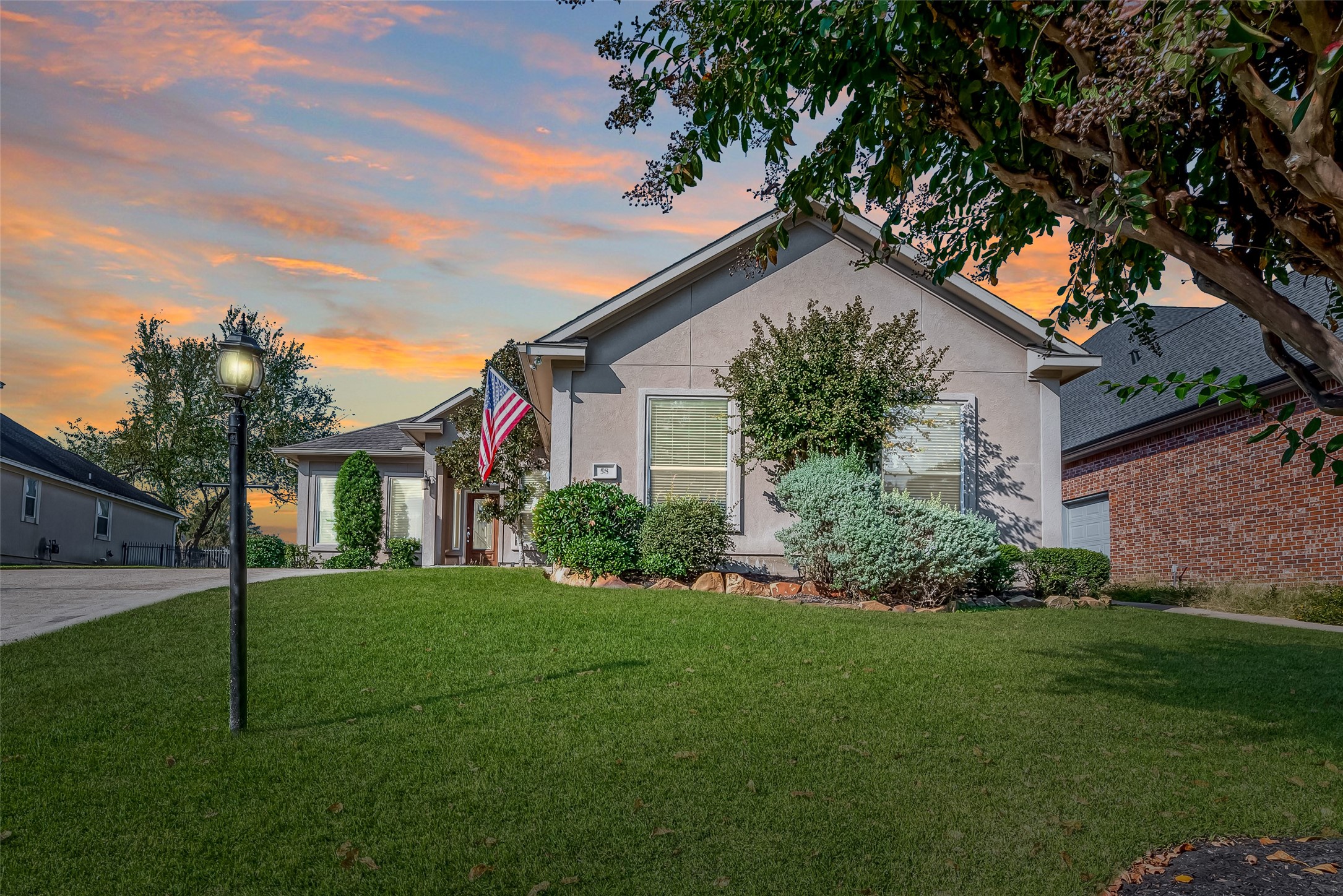 58 Fair Oak Street Montgomery TX 77356