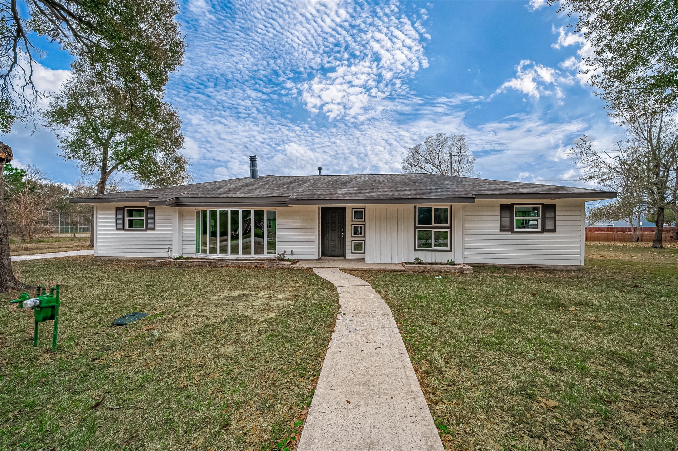 103 Anna Street Tomball TX 77375