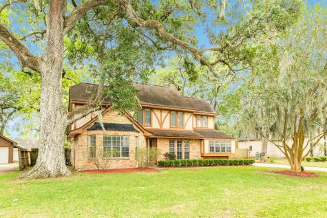 111 Driftwood Drive Lake Jackson TX 77566