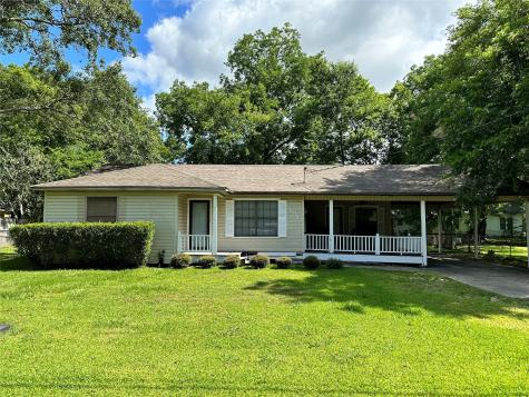 230 W Hooks Street Sour Lake TX 77659