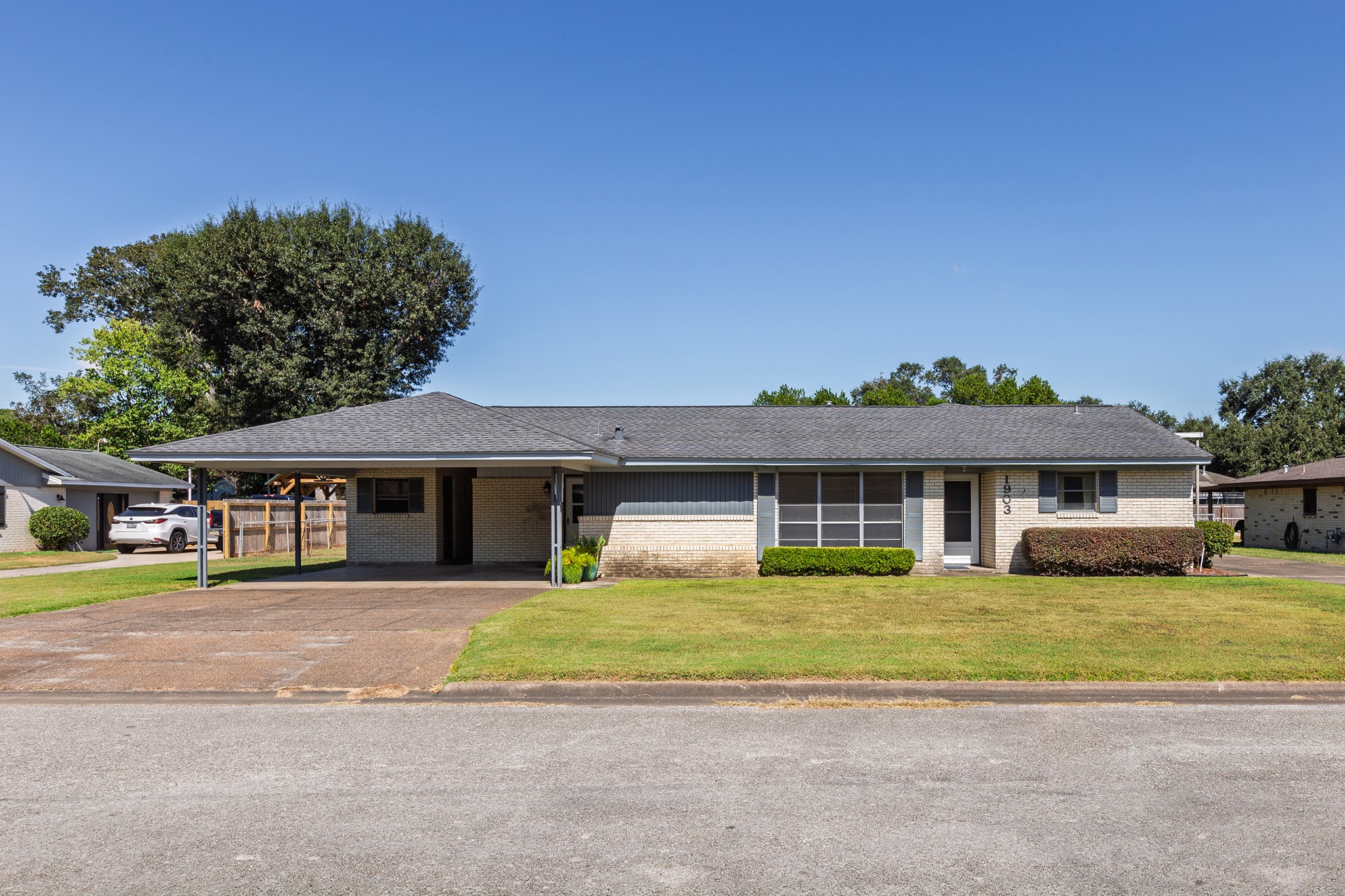 1903 Adams Street Liberty TX 77575