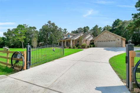 141 Lyndsey Drive Montgomery TX 77316