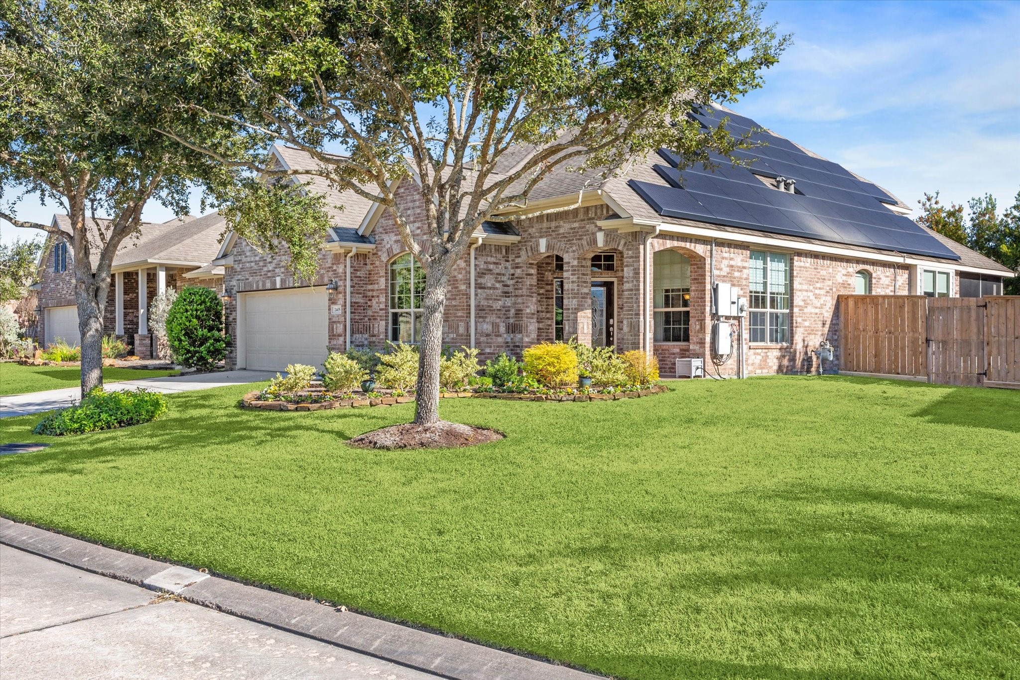2405 W Tuschman Pearland TX 77581