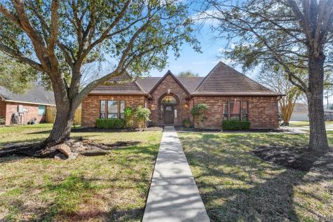 3305 Deer Trail Drive Alvin TX 77511