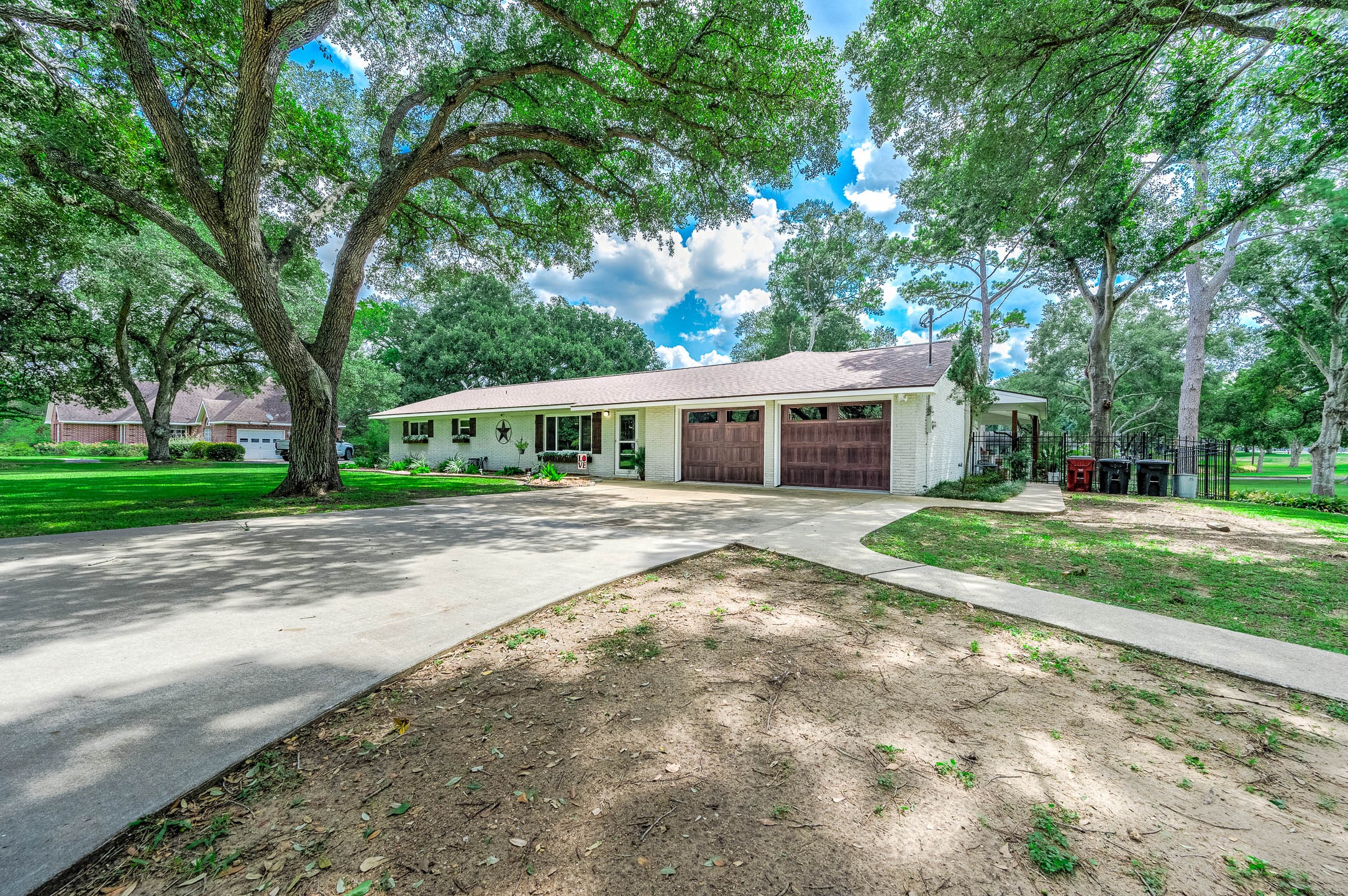 531 College Street East Bernard TX 77435