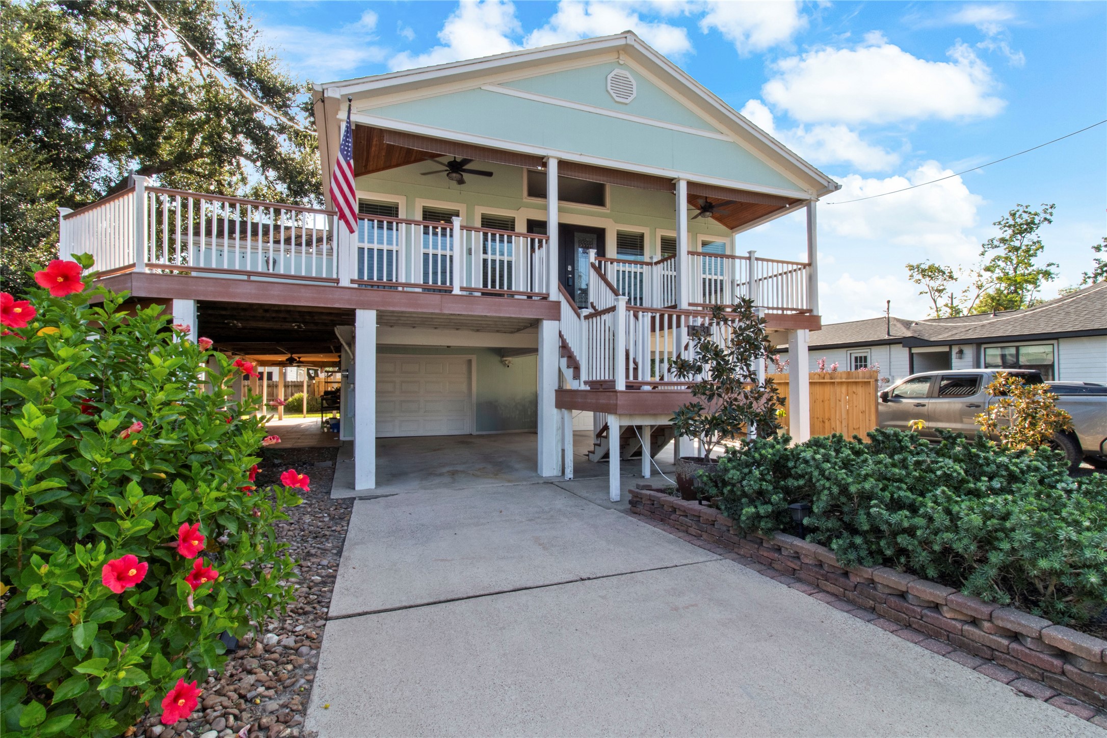 531 Oak Road Kemah TX 77565