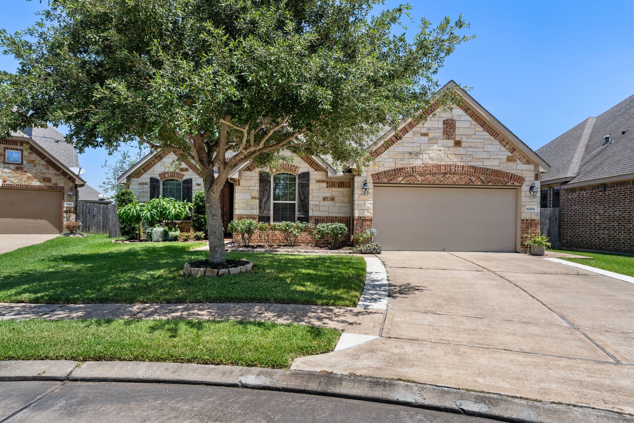 6304 Clearwood Court League City TX 77573