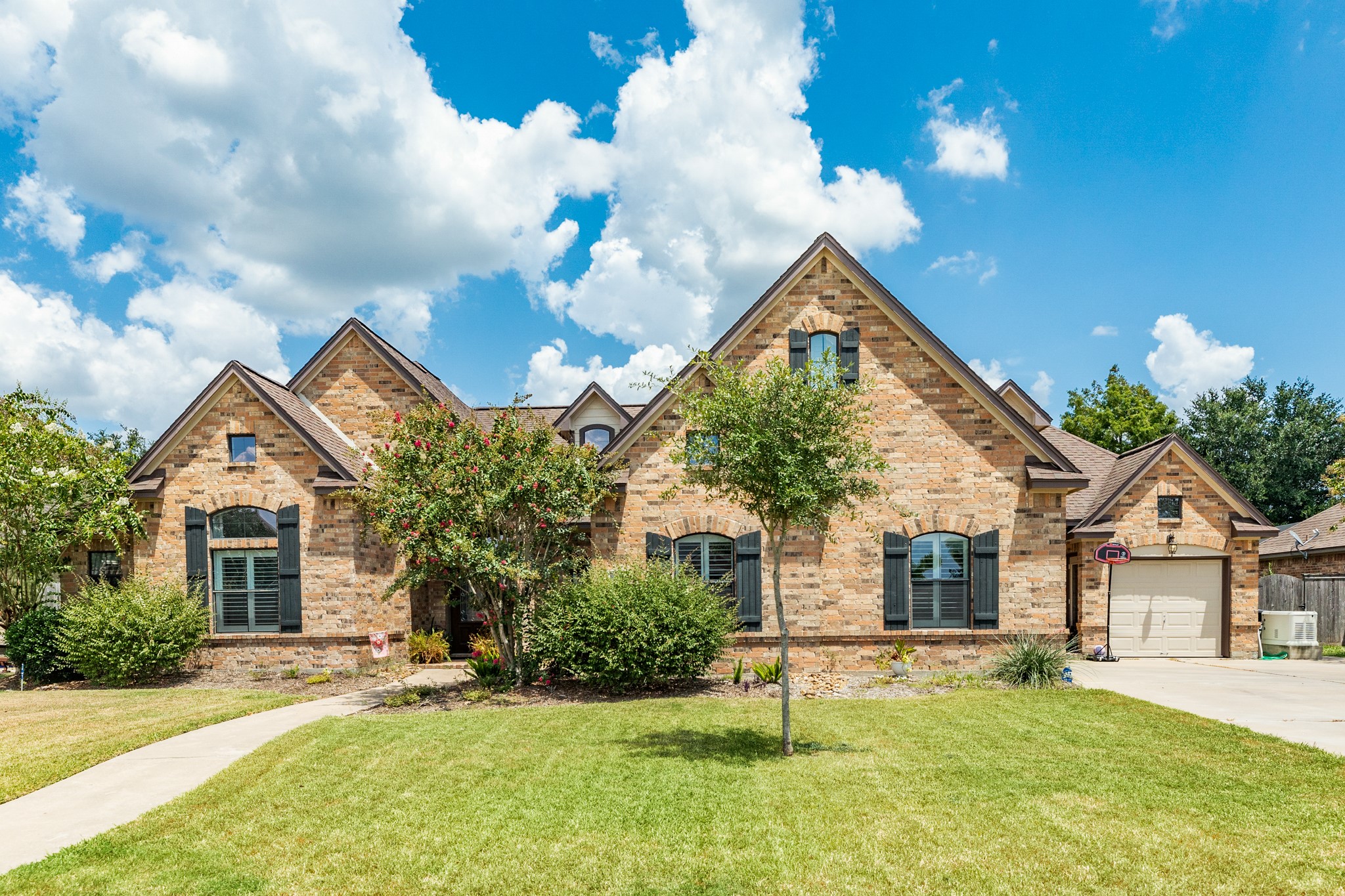 103 Canvasback Drive Clute TX 77531