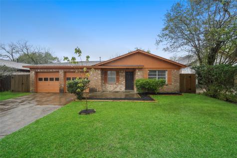 606 Debbie Lane Alvin TX 77511