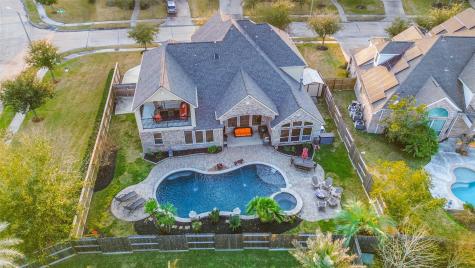 1025 Knoll Bridge Lane Friendswood TX 77546