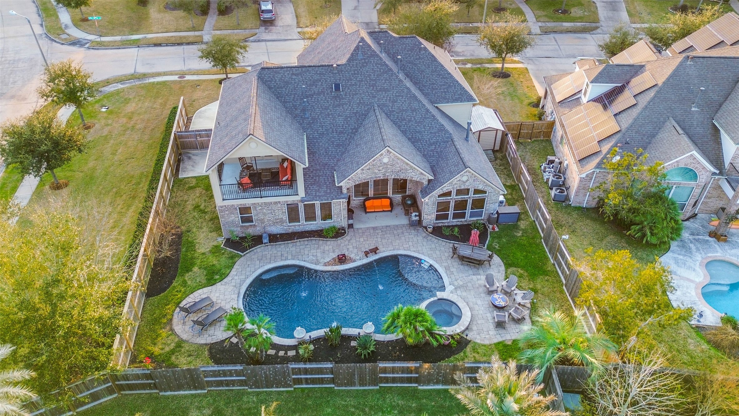 1025 Knoll Bridge Lane Friendswood TX 77546