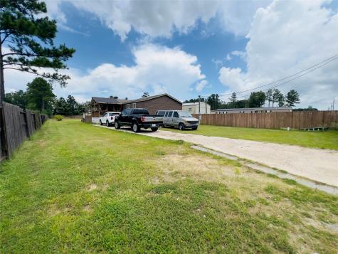 3362 County Road 5018 Cleveland TX 77327